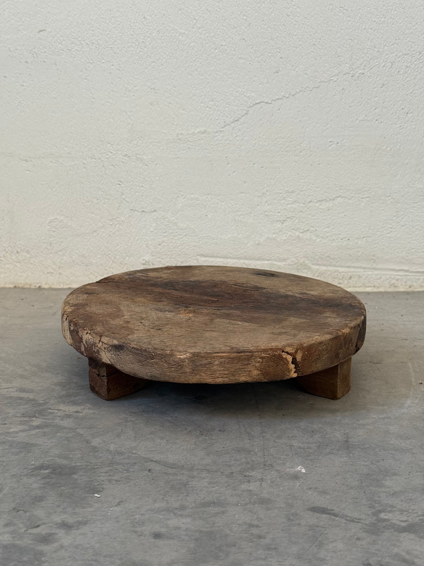 Round Wooden Riser