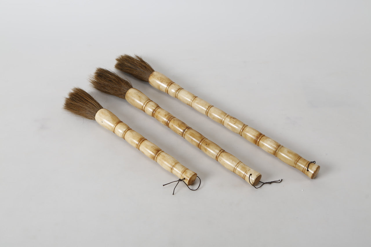 Dark Bone Drum Calligraphy Brush